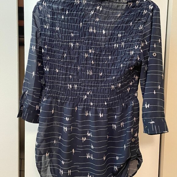 Birds on wire blouse - Picture 4 of 5